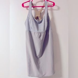 LULULEMON SIZE 6 Venus Tank light gray with built in bra! EUC! No flaws!